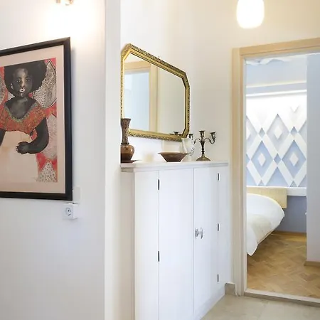 Kalais Hotel 3*